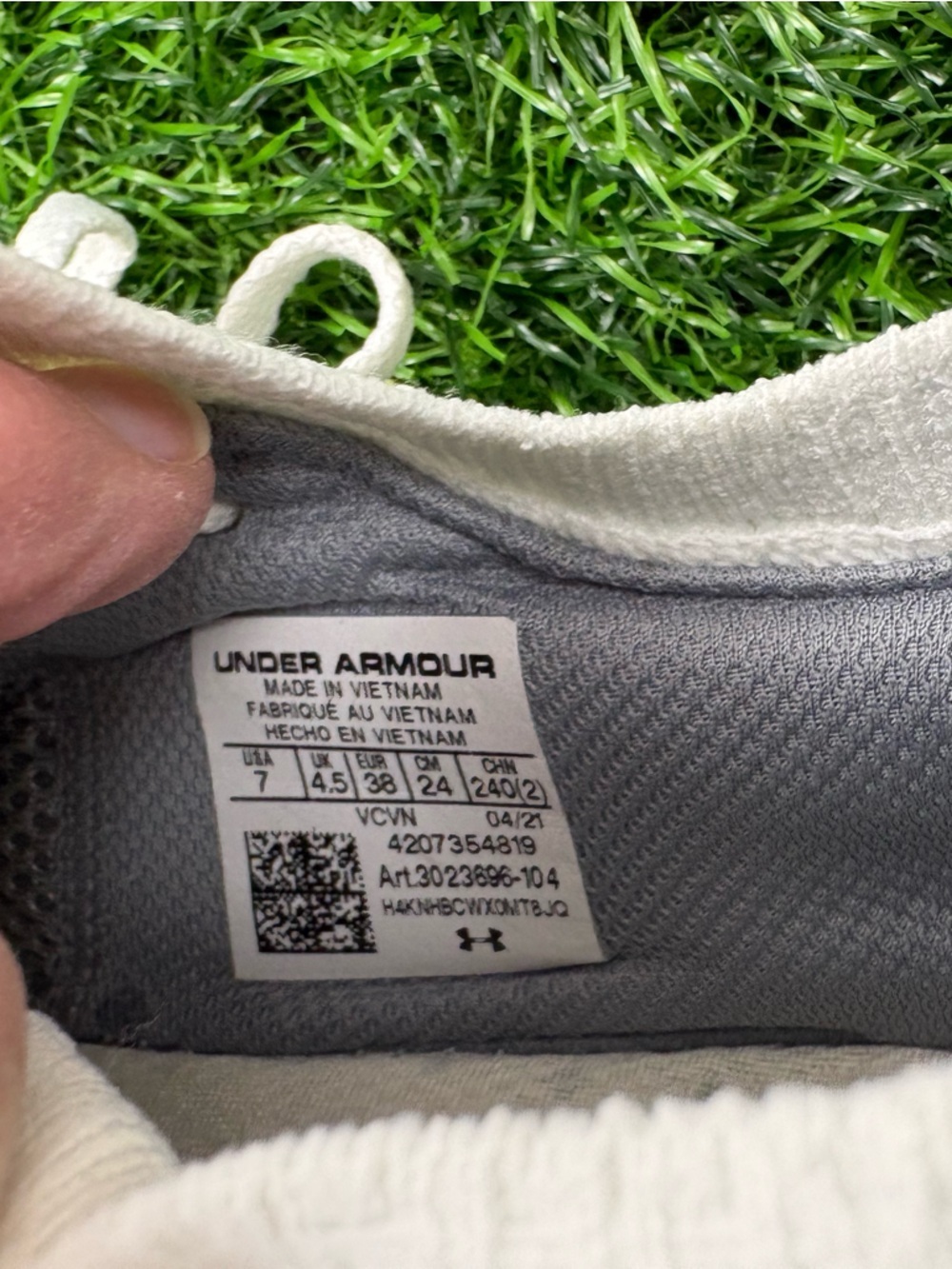 Under Armour Women’s HOVR Project Rock 4 Training Sneakers in White and Gold - Picture 12 of 12
